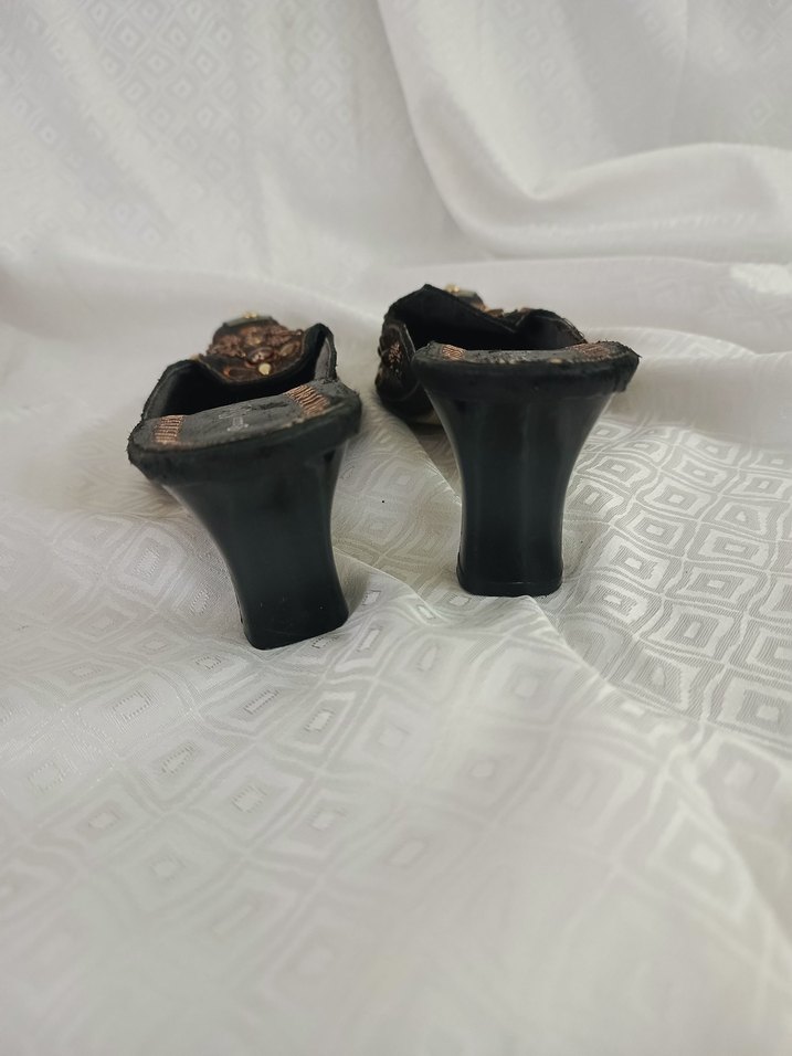 Boncuk ve metal zımba detaylı  sivri burun kadın Terlik - Görsel 5