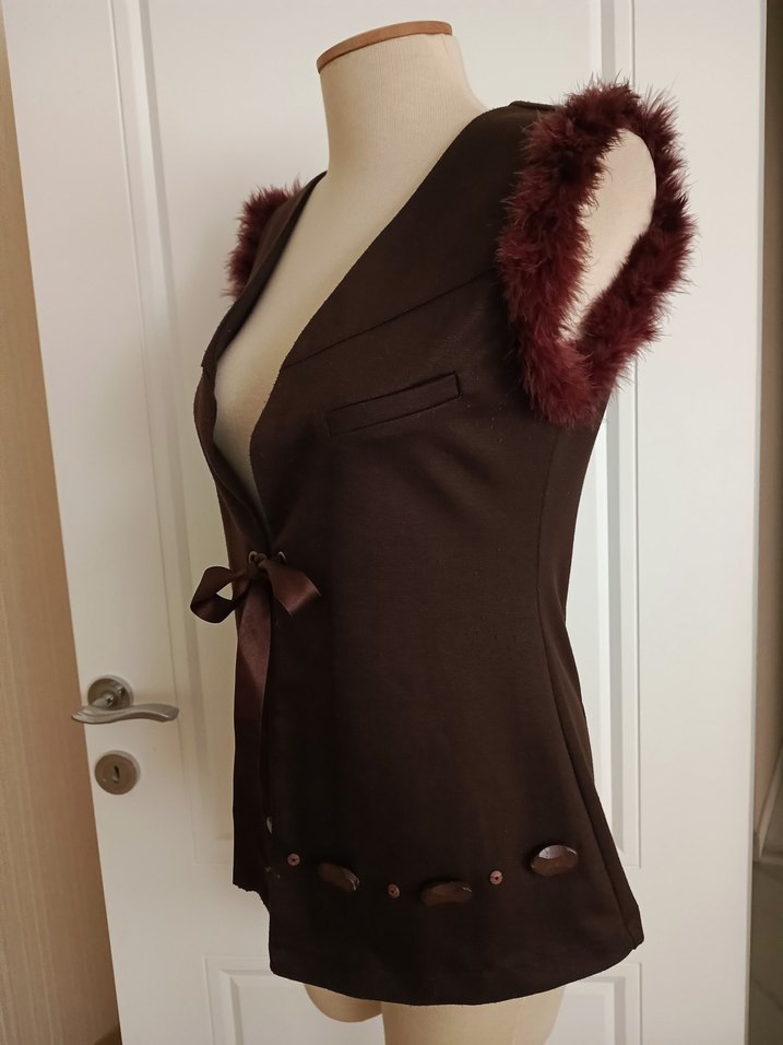 vintage tarz orjinal peluş tüylü kurdele bağlamalı yelek - Görsel 3
