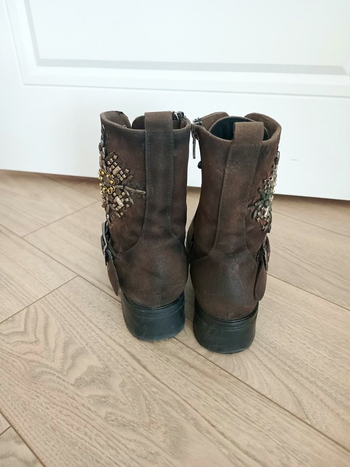 Kahverengi metal boncuklu gerçek nubuk Biker Bot - Görsel 4