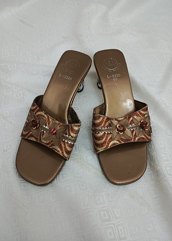 bakır renk ışıltılı Desenli Boncuklu şeffaf Topuk Terlik - Görsel 3