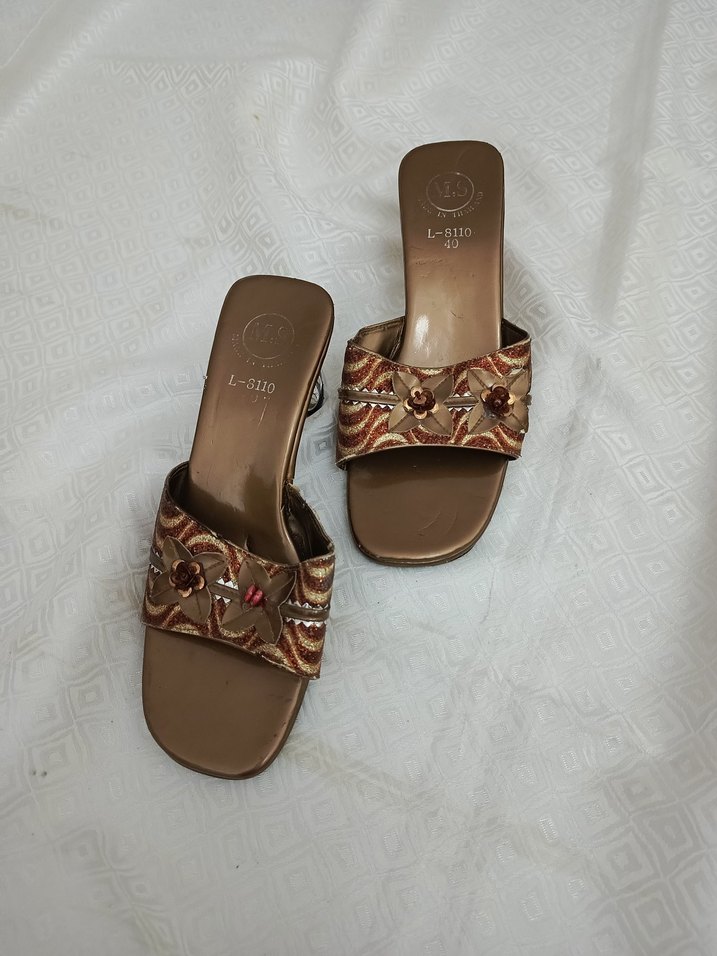 bakır renk ışıltılı Desenli Boncuklu şeffaf Topuk Terlik - Görsel 2