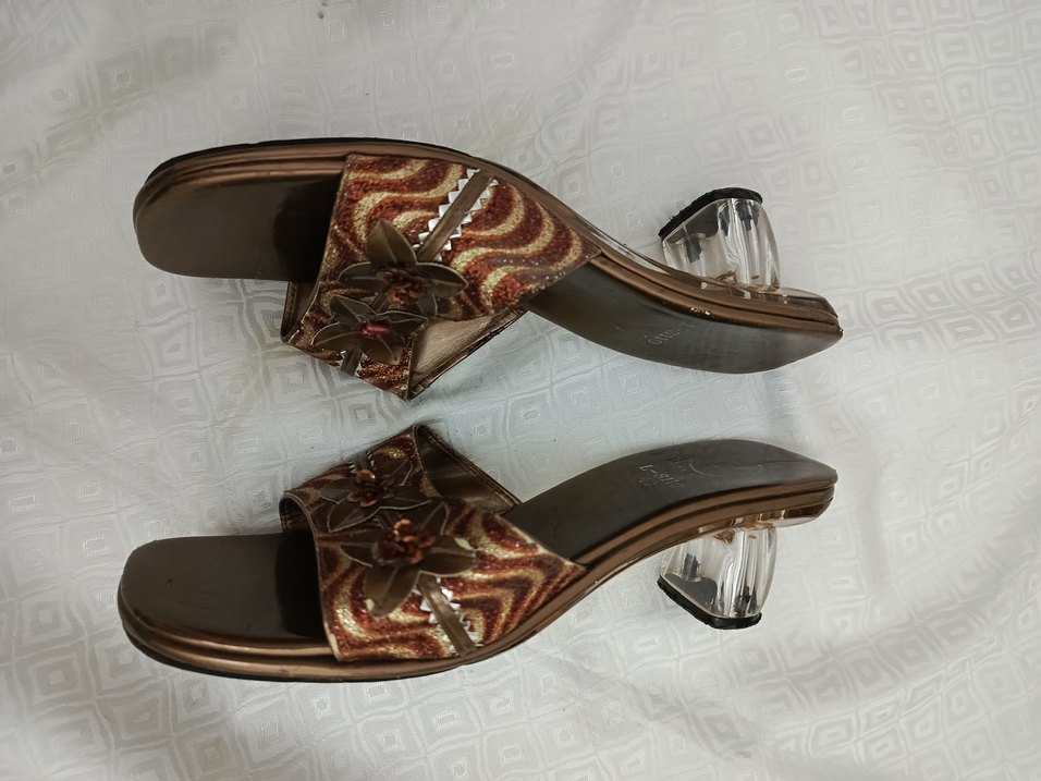 bakır renk ışıltılı Desenli Boncuklu şeffaf Topuk Terlik - Görsel 5