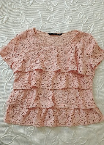 Dantel Detaylı Pembe Kısa Kollu Bluz