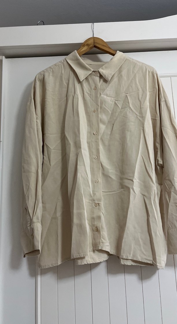 Bej Düğmeli Kadın Gömlek - Görsel 2