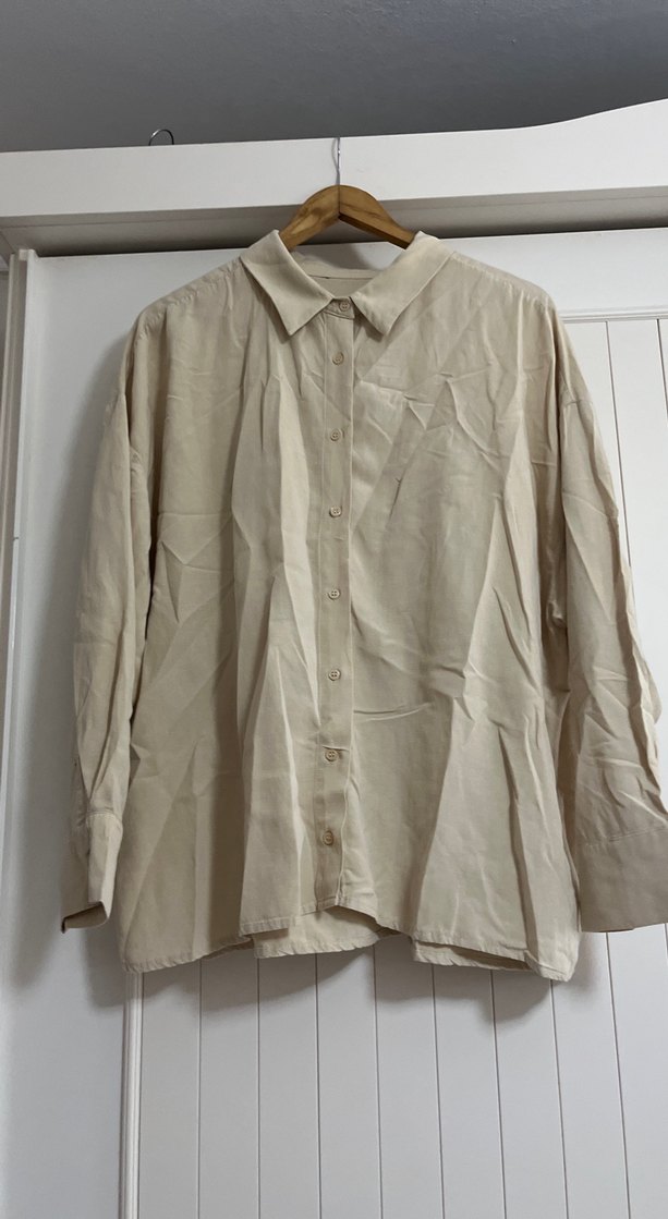 Bej Düğmeli Kadın Gömlek - Görsel 3
