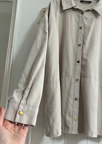 Bej Düğmeli Kadın Gömlek - Görsel 3