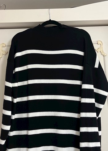 Siyah Beyaz Çizgili Uzun Triko Elbise - Görsel 3