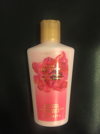 Victoria's Secret Hydrating Body Lotion 