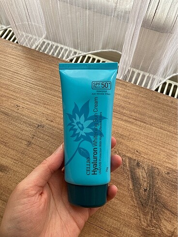 Dr Cellio Hyaluron Whitening Sun Cream Spf50+ PA+++