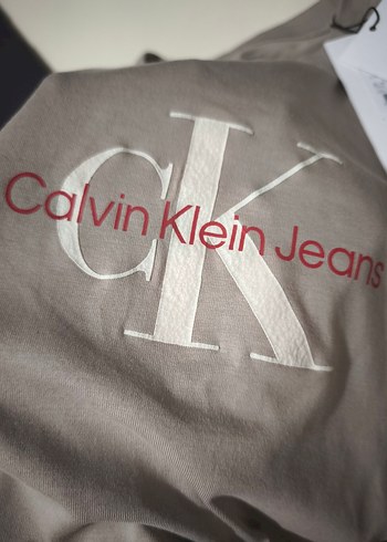 Calvin Klein Erkek Gri Logolu Basic Tişört