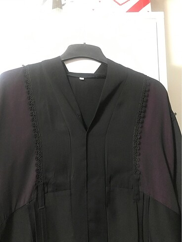 Dubai model abaya