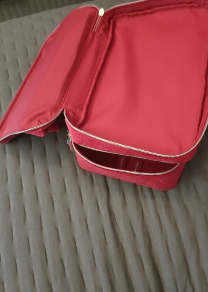 Estee Lauder makyaj çantası - Görsel 3