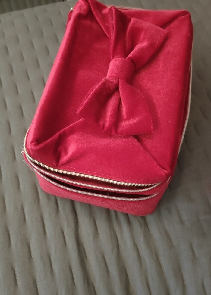 Estee Lauder makyaj çantası - Görsel 5