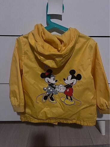 Zara Zara 3-4 yaş unisex yağmurluk/ rüzgarlık