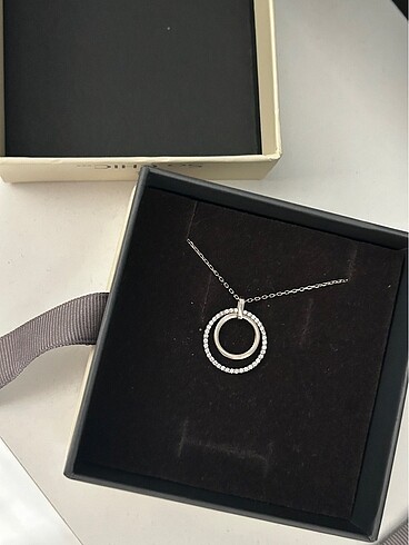 So Chic Gümüş Swarovski Taşlı Kolye