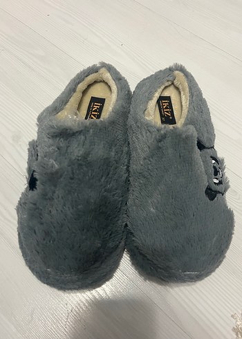 Kürklü Nakışlı Sıcak Terlik - Görsel 3