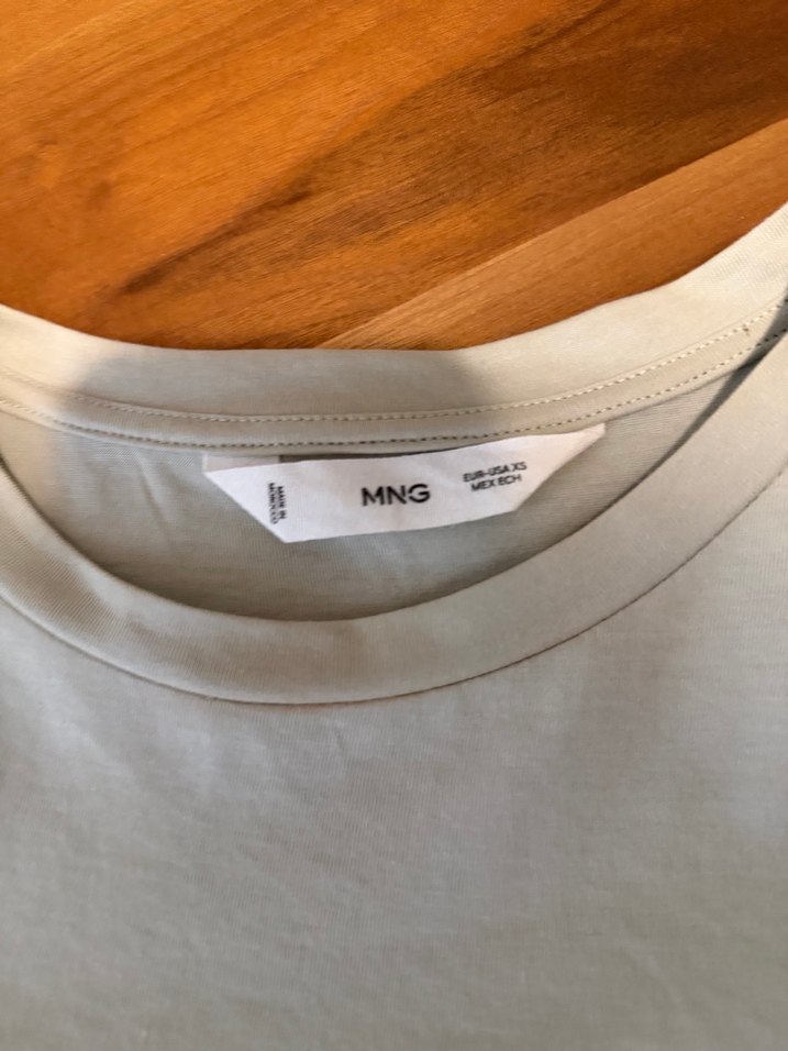 Bol Kesim mango döklümlü kısa kollu - Görsel 3