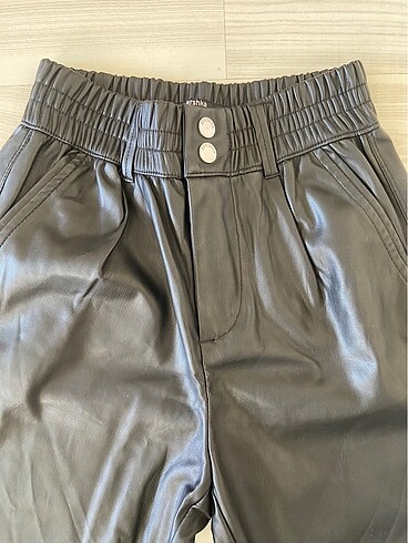 xs Beden Bershka suni deri paçaları lastikli