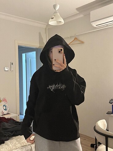 Zara. Siyah arkası ve önü baskılı sweatshirt