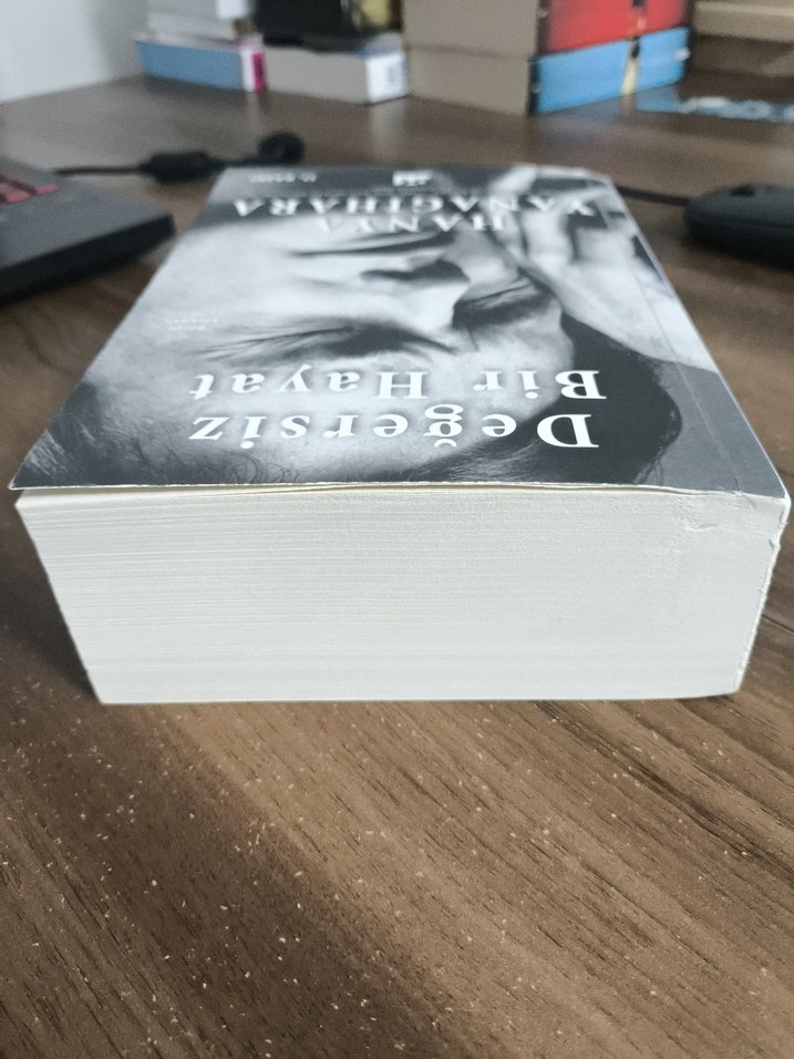 Değersiz Bir Hayat - Hanya Yanagihara - Görsel 4