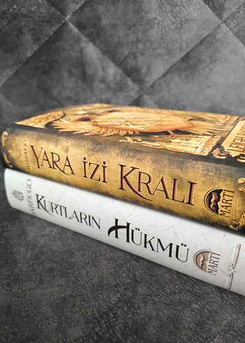 Yara İzi Kralı ve Kurtların Hükmü Roman Seti