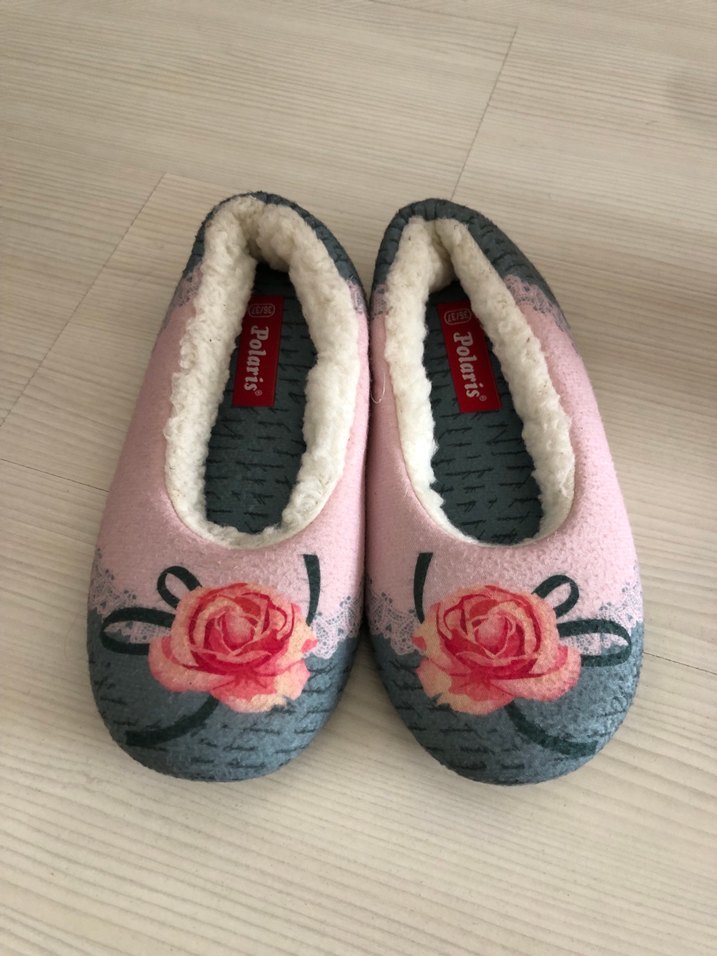 Çiçek Desenli Sıcak Ev Terliği - Görsel 2