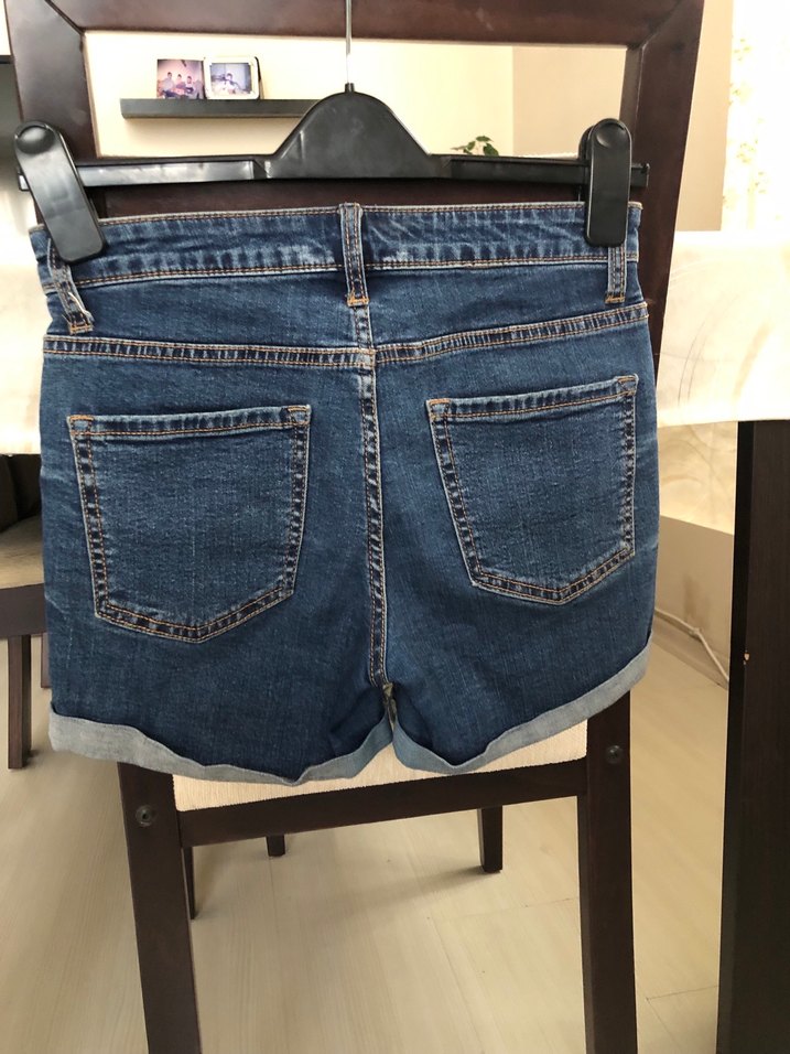 Bershka Kısa Denim Şort - Görsel 5