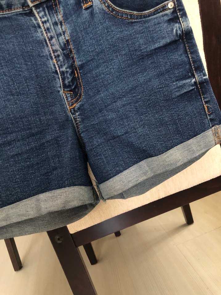 Bershka Kısa Denim Şort - Görsel 4