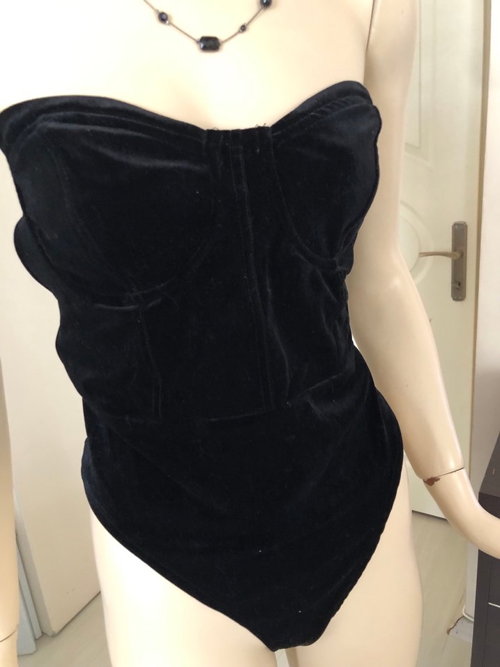 Bershka kadıfe büstıyer - Görsel 4