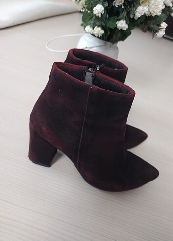 Zara Bordo renk bot