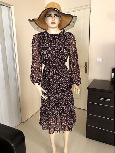 Trendyol & Milla Şifon elbise