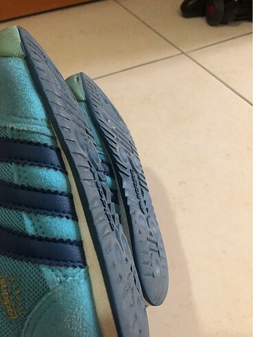 26 Beden Adidas spor ayakkabı