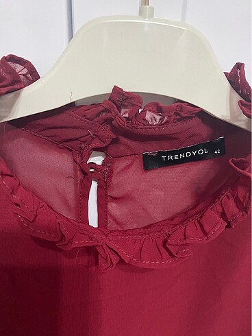 Trendyol & Milla Trendyol Sıfır yaka fırfır detaylı gömlek