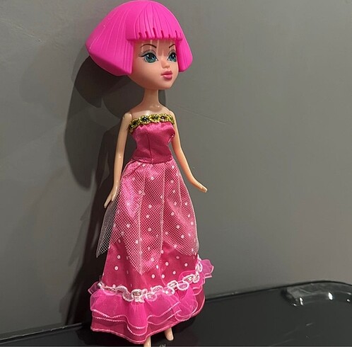 Barbie bebek