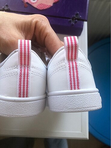 28 Beden Adidas orjinal kız çocuk spor ayakkabı