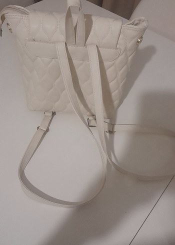 Beyaz Deri Kadın Sırt Çantası - Görsel 2