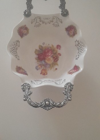 Çiçek Desenli Beyaz Kulplu Porselen Tabak - Görsel 5