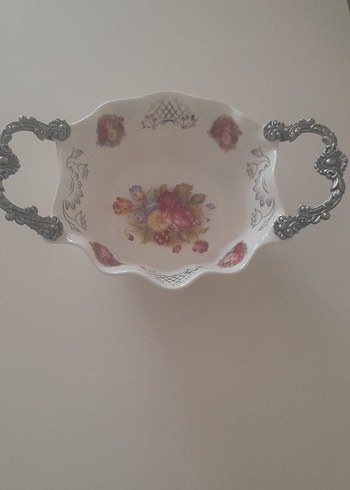 Çiçek Desenli Beyaz Kulplu Porselen Tabak - Görsel 4