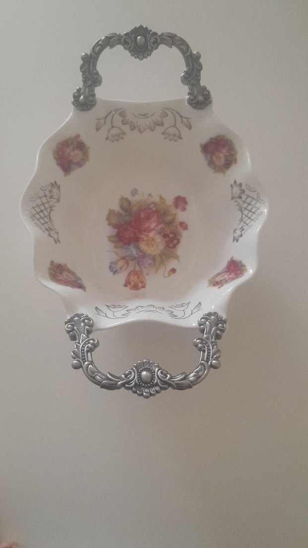 Çiçek Desenli Beyaz Kulplu Porselen Tabak - Görsel 5