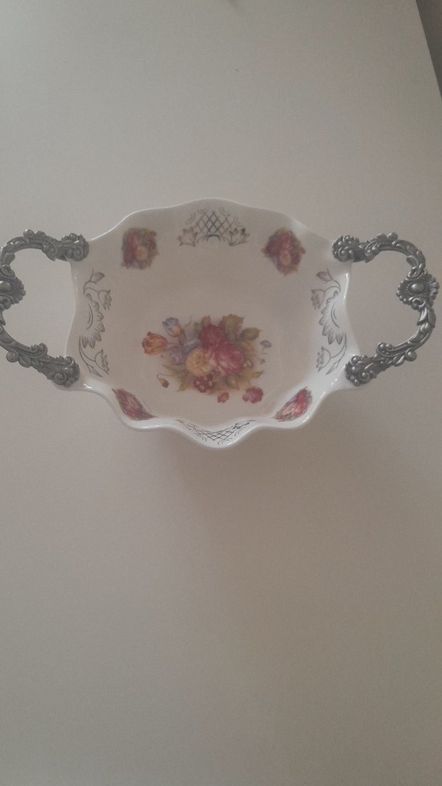 Çiçek Desenli Beyaz Kulplu Porselen Tabak - Görsel 4