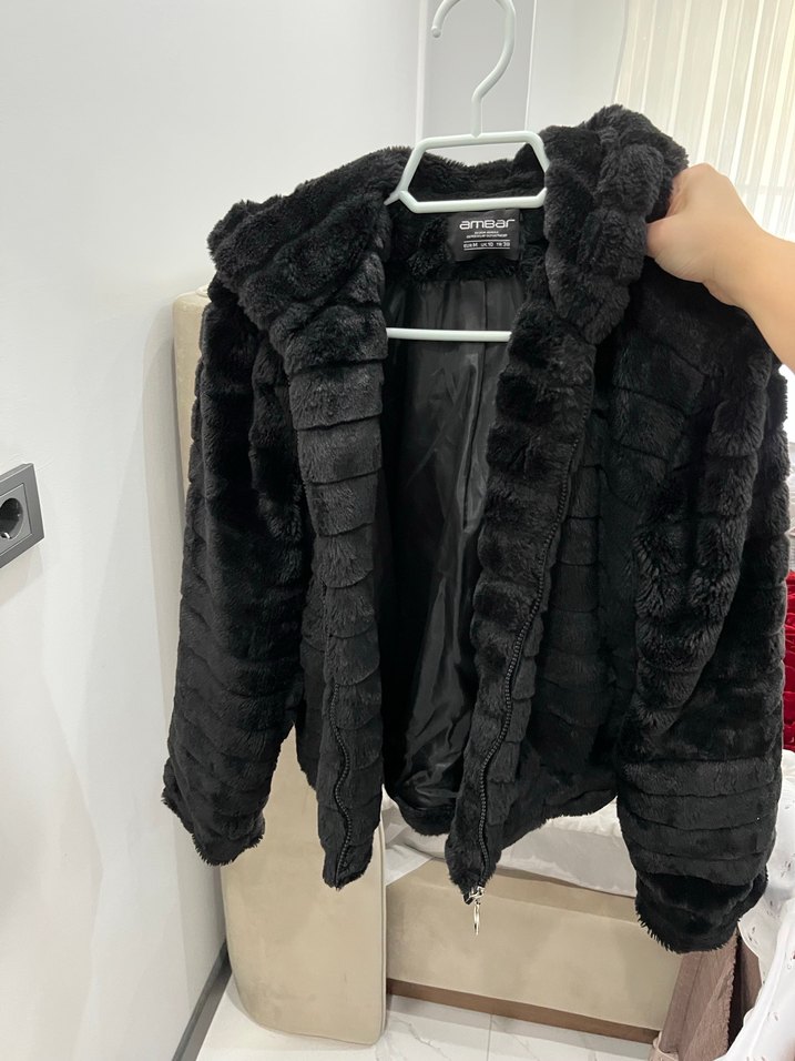 Siyah Kürklü ceket - Görsel 3