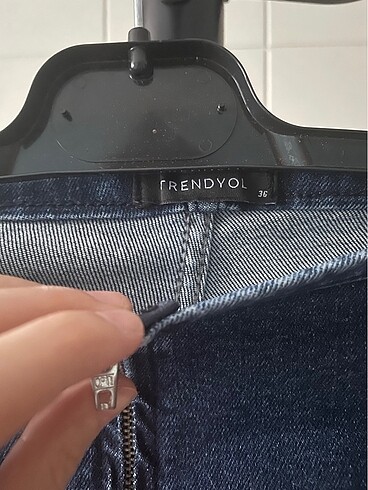 s Beden İspanyol paça kot pantolon