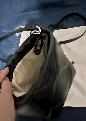 Kadın Siyah Deri Tokalı Çapraz Çanta - Görsel 2