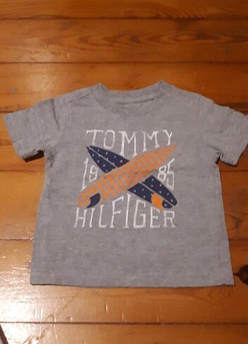 Tommy Hilfiger Tommy Hilfiger 9M erkek bebek t-shirt 