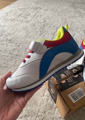 Renkli Erkek Çocuk Spor Ayakkabı