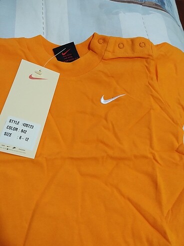 Nike Bebek Çıtçıtlı Tişört