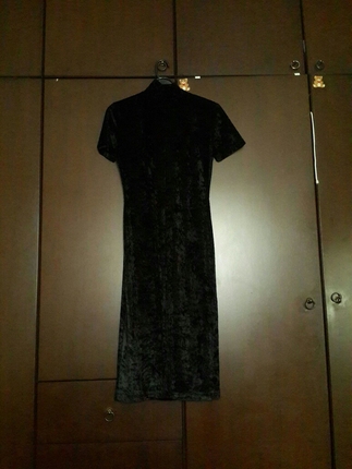 kadife siyah elbise
