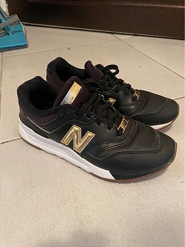New Balance 37