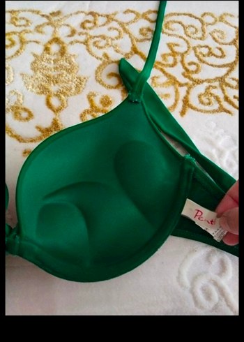 38 Beden yeşil Renk Penti yeşil renk bikini üstü