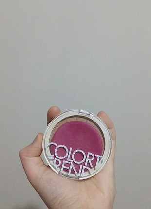Avon pudra